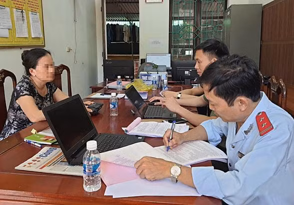 Người phụ nữ bị phạt 5 triệu đồng do đăng tải thông tin sai sự thật về bệnh viêm màng não. Ảnh: Báo Hà Tĩnh