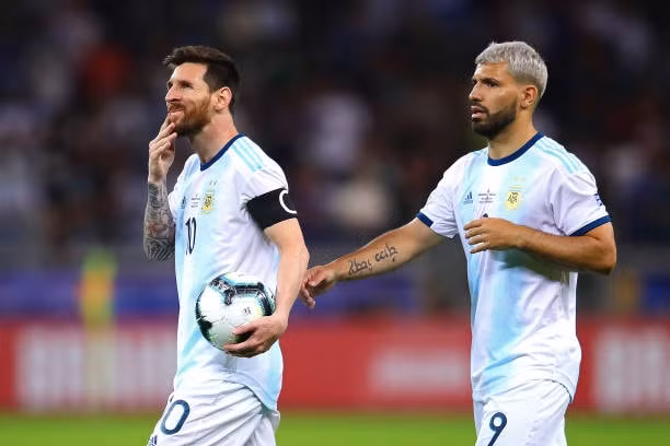 Aguero sẽ giúp Barca thuyết phục Messi. Nguồn: Getty