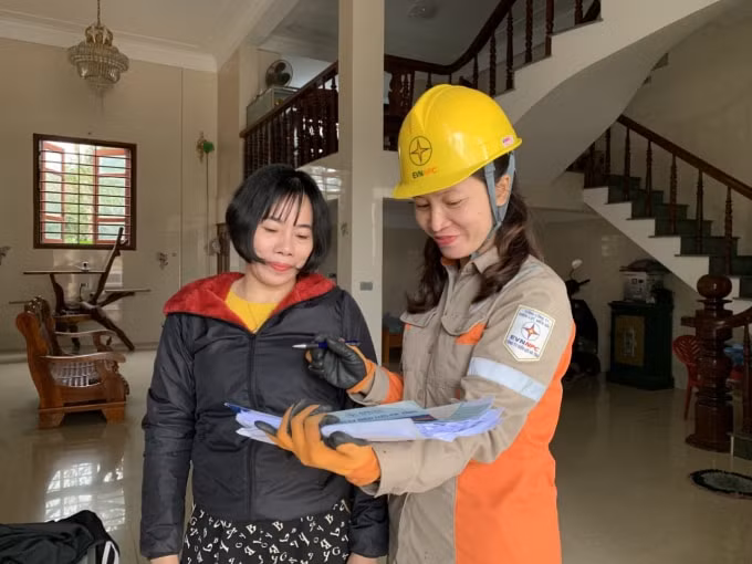 PC Hà Tĩnh tuyên truyền hoá đơn tiền điện.