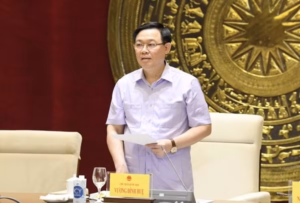 Chủ tịch Quốc hội Vương Đình Huệ phát biểu kết luận cuộc làm việc với Ủy ban Tài chính, Ngân sách của Quốc hội