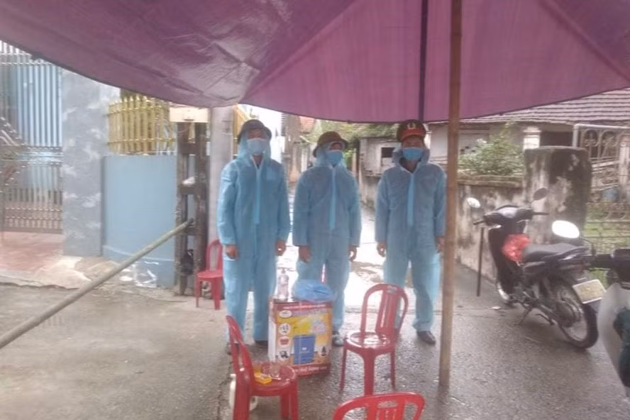 Một chốt kiểm dịch vừa được lập tại xã Đạo Lý, huyện Lý Nhân (Hà Nam). Ảnh: TL