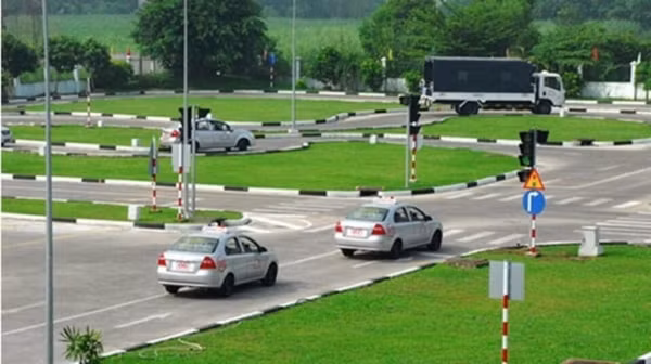 Từ nay đến cuối năm 2021, Hà Nội tổng kiểm tra các cơ sở đào tạo, sát hạch cấp giấy phép lái xe. Ảnh minh họa
