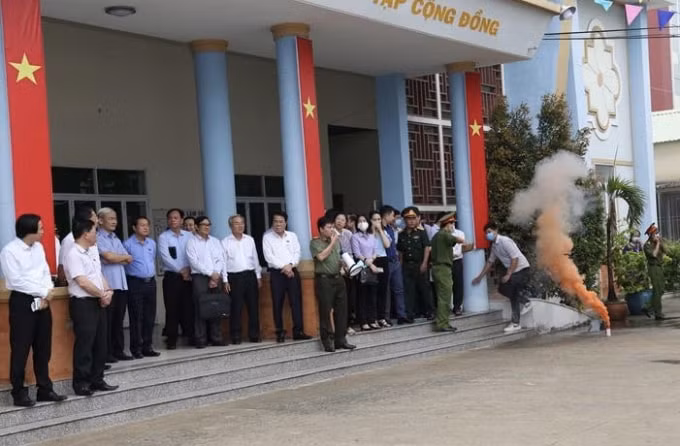 Đoàn công tác của Ủy ban Thường vụ Quốc hội - Hội đồng Bầu cử Quốc gia và chính quyền địa phương chứng kiến buổi diễn tập của Công an TP. Biên Hòa