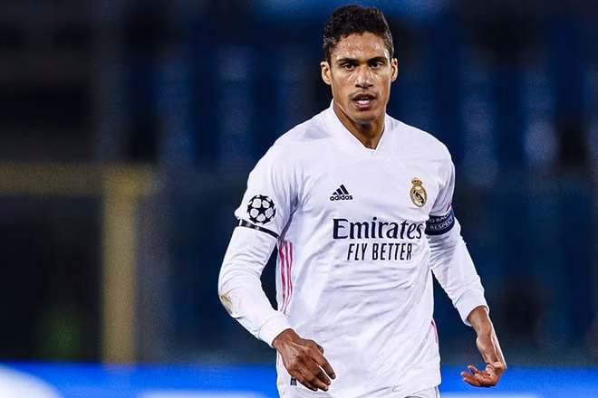 Quá trình gia hạn hợp đồng của Varane với Real Madrid đang đi vào bế tắc. Ảnh: Reuters