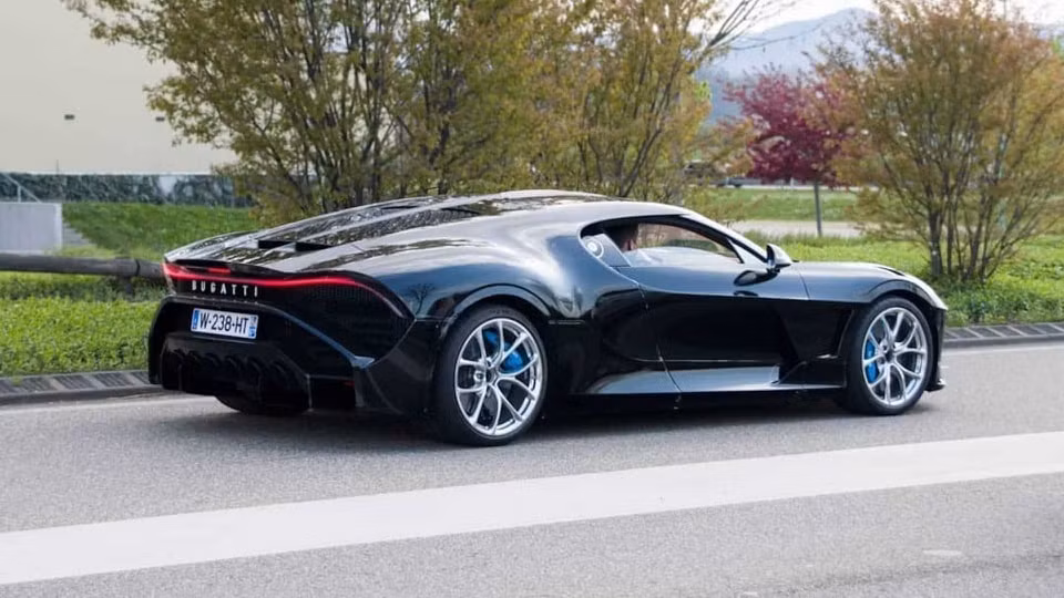 Siêu xe Bugatti La Voiture Noire. Ảnh: TL