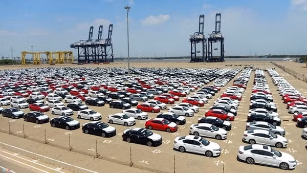 Tháng 3/2021, số lượng ô tô nhập khẩu 9 chỗ ngồi trở xuống là 10.849 chiếc