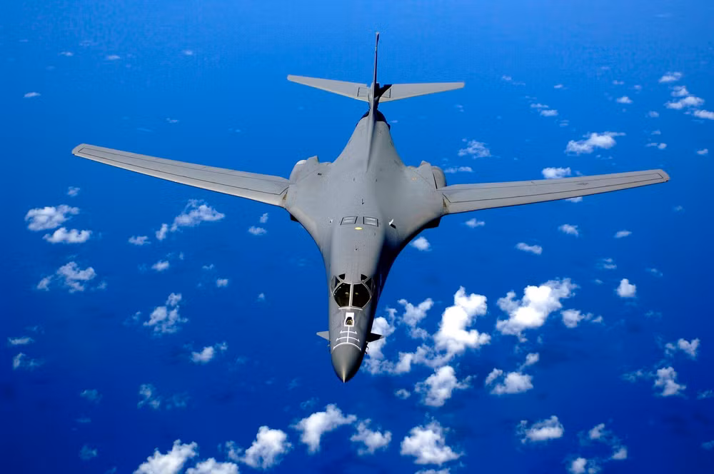 b-1b-over-the-pacific-ocean.jpg