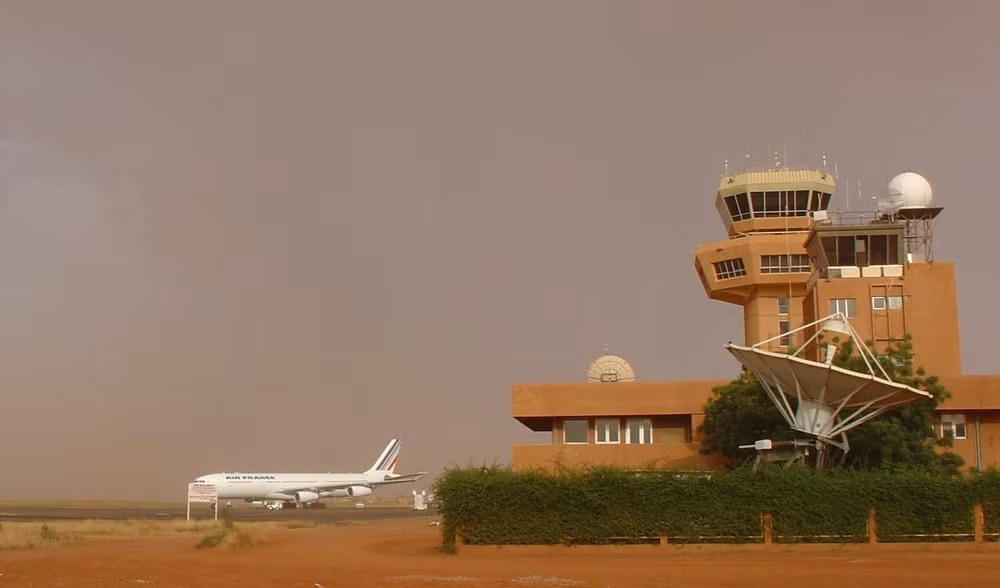 niameyairport-2005-crop.jpg