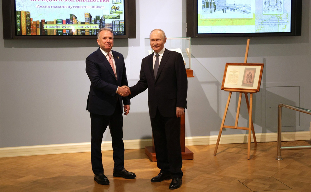 Tổng thống Nga Vladimir Putin gặp Đặc phái viên Mỹ Steve Witkoff tại St. Petersburg ngày 21/10. Ảnh: X/EmbassyofRussia hviwgdcxoaag-fn.jpg