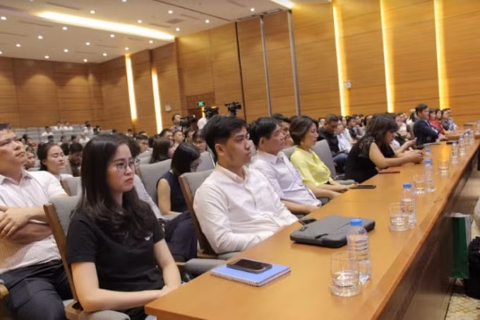 Buổi lễ kí kết thu hút đông đảo khách mời tới tham dự