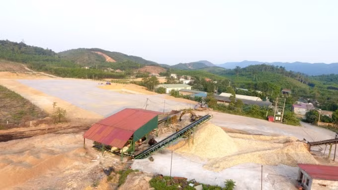 Khu vực sản xuất gỗ dăm keo, tràm của Cty THHH Diến Hồng.