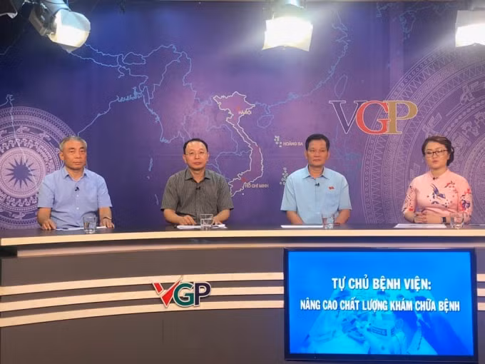 Tọa đàm “Tự chủ bệnh viện: Nâng cao chất lượng khám chữa bệnh” (Ảnh: VGP)