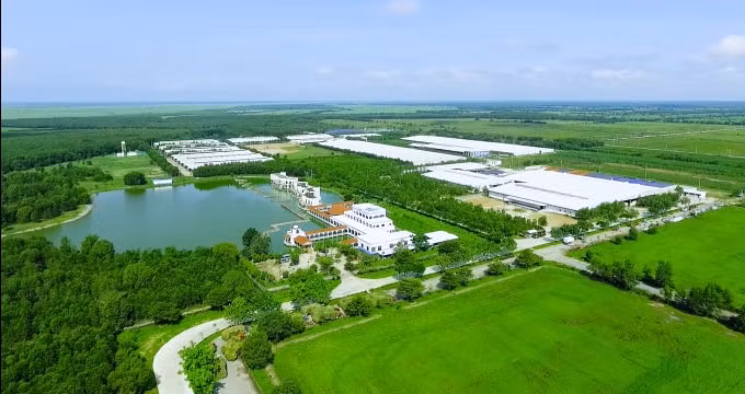 Trang trại bò sữa Vinamilk Tây Ninh là trang trại đi đầu về ứng dụng công nghệ 4.0 trong vận hành và quản lý