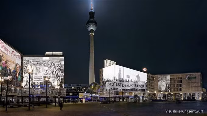 Những hình ảnh lịch sử được tái hiện quanh thành phố. Ảnh: Kulturprojekte Berlin