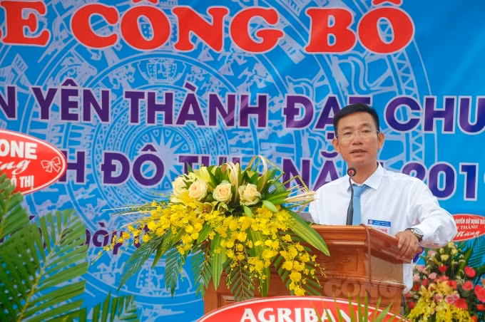 Ông Lê Văn Hồng - Bí thư Thị trấn phát biểu tại buổi lễ