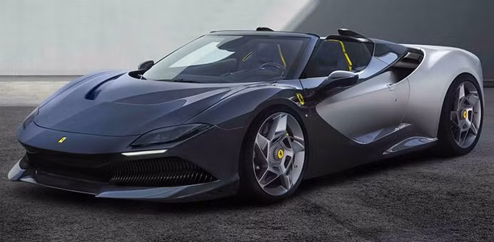 xuat xuong sieu xe ferrari sp 8 phien ban doc quyen hinh 1