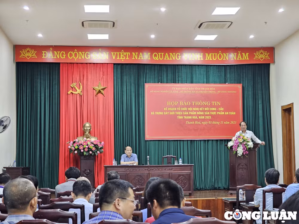 trung bay 200 gian hang gioi thieu san pham nong san thuc pham an toan tinh thanh hoa hinh 1