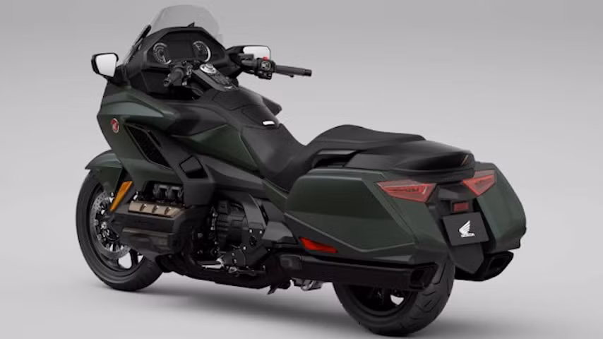2024 honda gold wing co them tuy chon mau moi voi gia ban khoang 607 trieu dong hinh 4