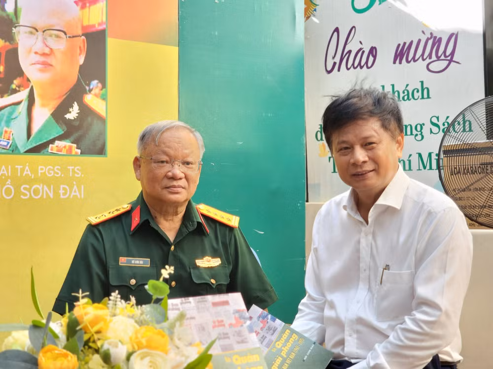cuon sach bao quan giai phong mien nam viet nam tu lieu quy ve bao chi cach mang viet nam hinh 1