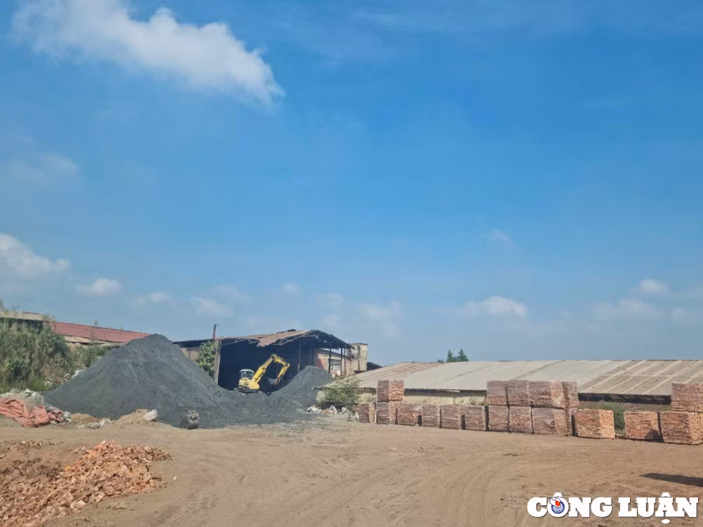 bai 3 chuyen vu viec den co quan cong an de dieu tra dau hieu khai thac dat trom hinh 2