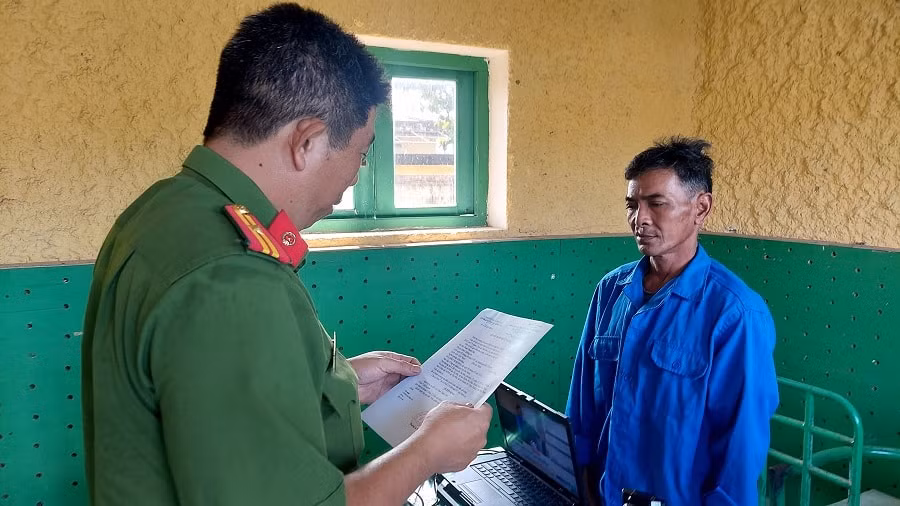 sat hai nguoi tinh vi bi duoi ra khoi nha hinh 1