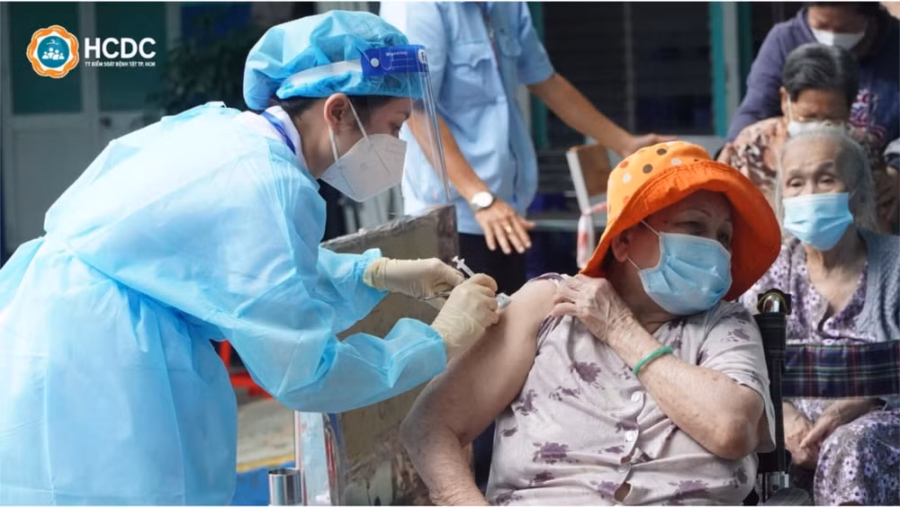 tp hcm kich hoat chien dich bao ve nguoi thuoc nhom nguy co hinh 1