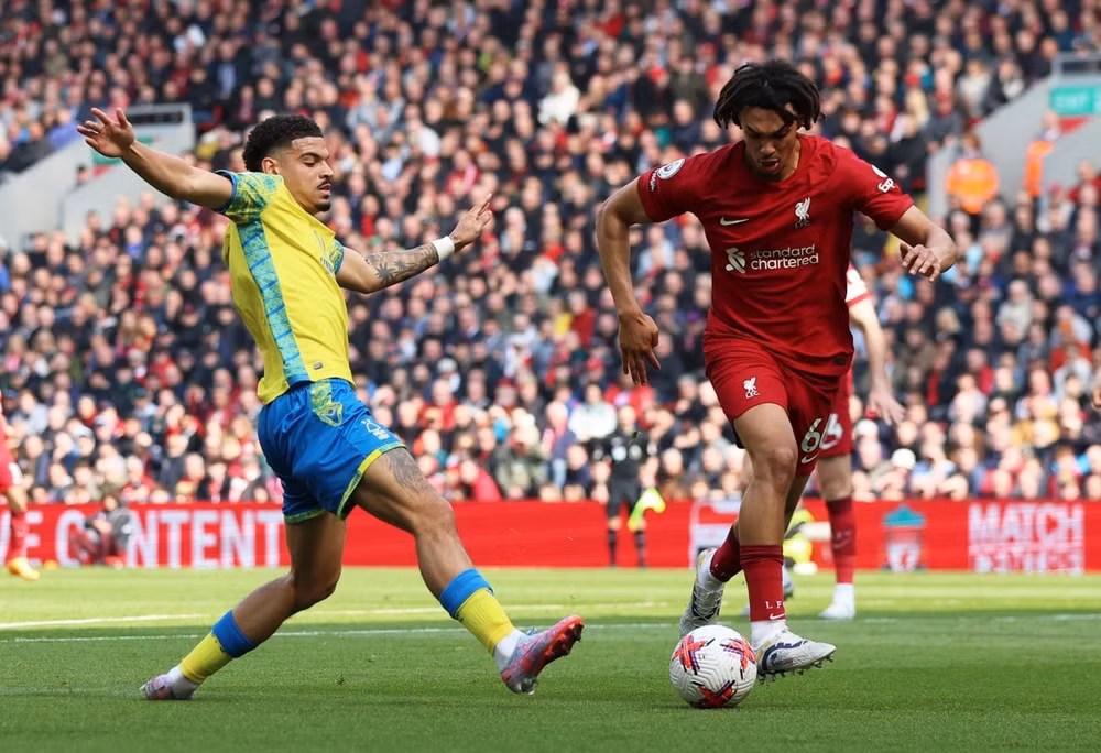 salah ghi ban quyet dinh giup liverpool thang nghet tho truoc nottingham hinh 1