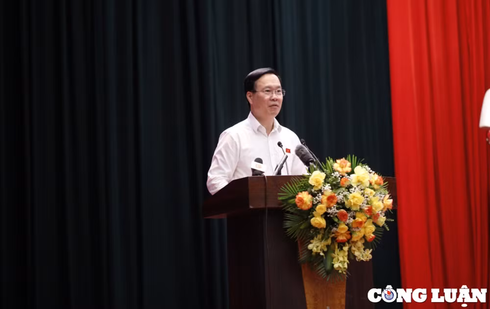 chu tich nuoc vo van thuong tiep xuc cu tri thanh pho da nang hinh 1