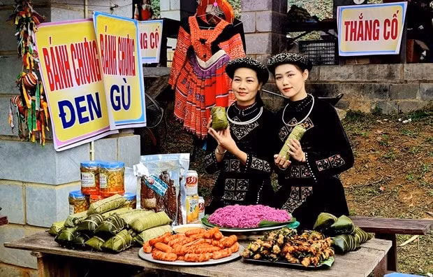 lang van hoa du lich cac dan toc to chuc ngay hoi non song thong nhat hinh 3