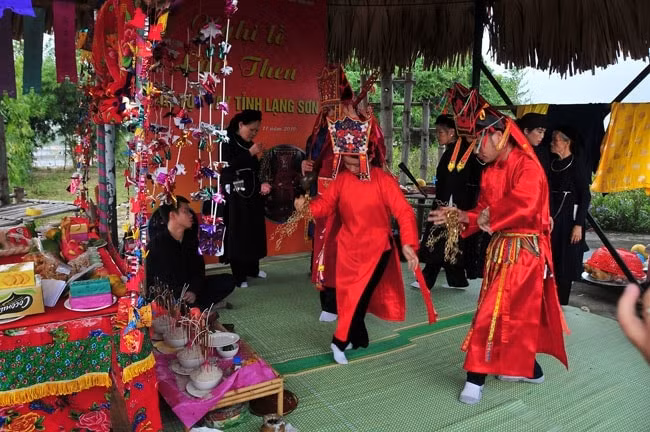 vu lang lang son bao ton ban sac van hoa truyen thong gan voi du lich hinh 2