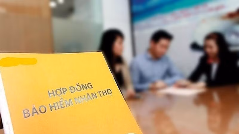 van nan thong tin khong minh bach ep khach mua bao hiem nhan tho gay buc xuc trong xa hoi se duoc xu ly hinh 1