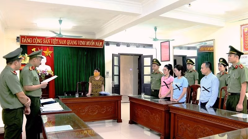 khoi to 2 giam doc doanh nghiep tai ninh binh lien quan duong day mua ban hoa don trai phep hinh 1