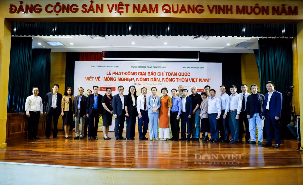 bat dau nhan tac pham viet ve nong nghiep nong dan nong thon viet nam nam 2023 hinh 2