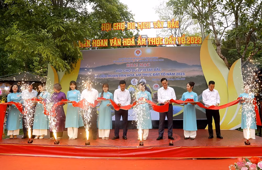 phu tho khai mac hoi cho du lich tay bac va van hoa am thuc dat to 2023 hinh 1