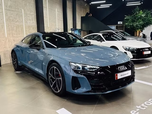 audi rs e tron gt trinh lang tai thi truong viet nam gia tu 59 ty dong hinh 3