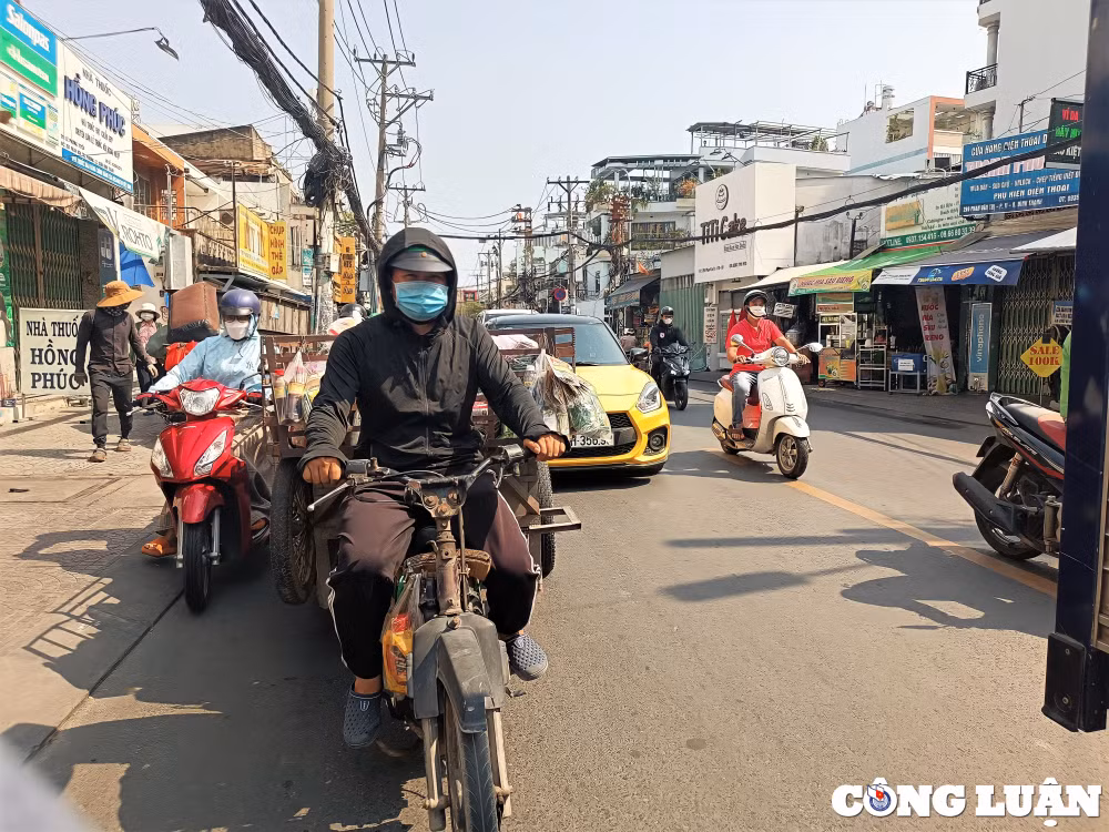 nguoi dan tim du cach tranh nang trong dot nong cao diem tai tp hcm hinh 2