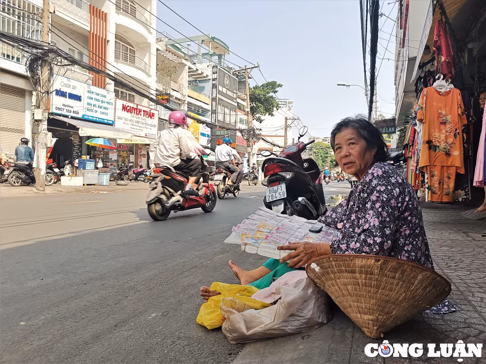 nguoi dan tim du cach tranh nang trong dot nong cao diem tai tp hcm hinh 9