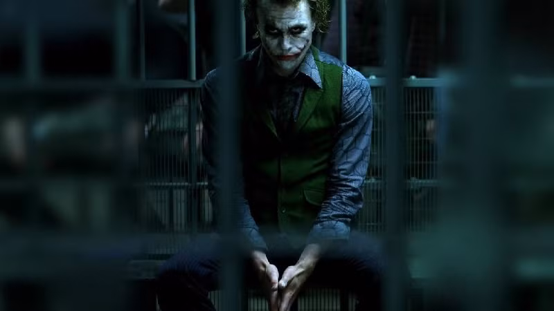 ly do xuat hien vet seo tren mat joker trong the dark knight hinh 2