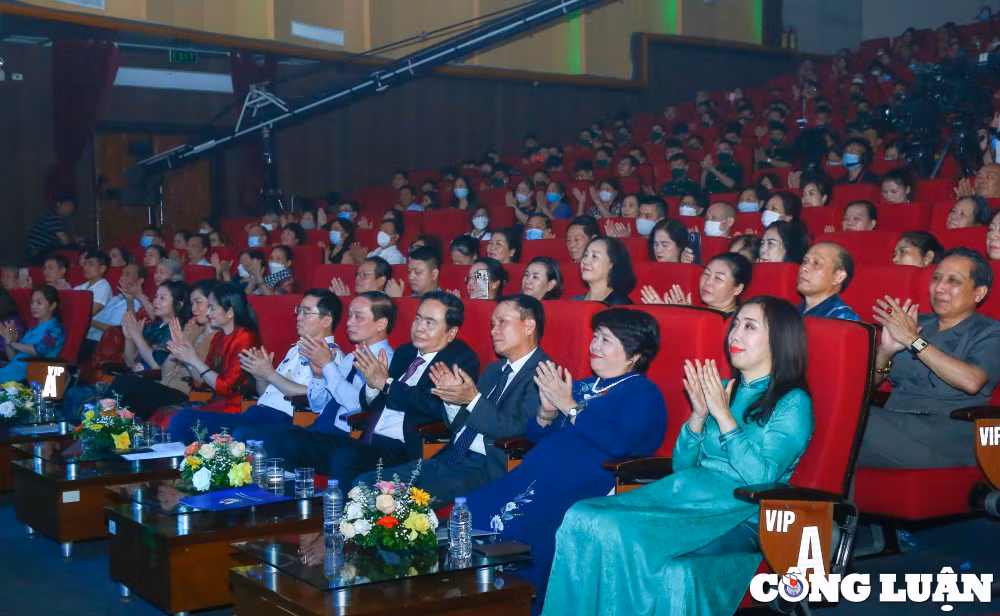 nhan len suc manh doan ket toan dan toc thong nhat y chi tu tuong va hanh dong hinh 1