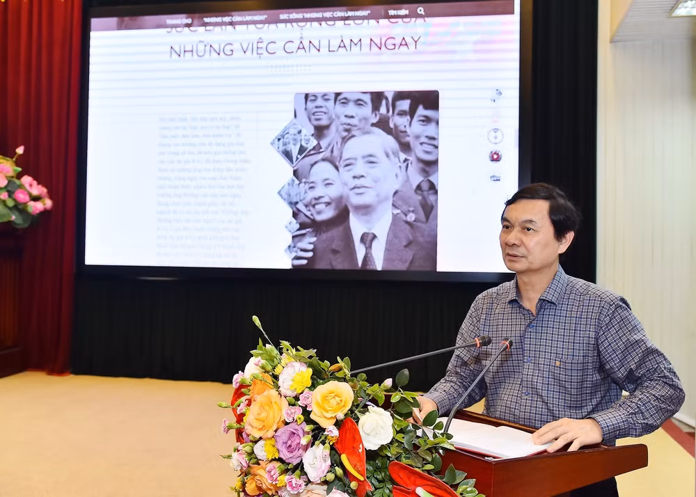 trang thong tin dac biet ve tong bi thu nguyen van linh khoi day tinh than noi va lam trong toan xa hoi hinh 6