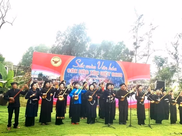 hap dan cac hoat dong ngay hoi non song thong nhat tai lang van hoa hinh 5