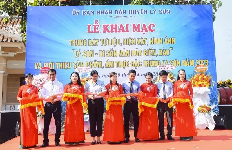 trung bay hon 500 tu lieu hien vat ly son di san van hoa bien dao hinh 1