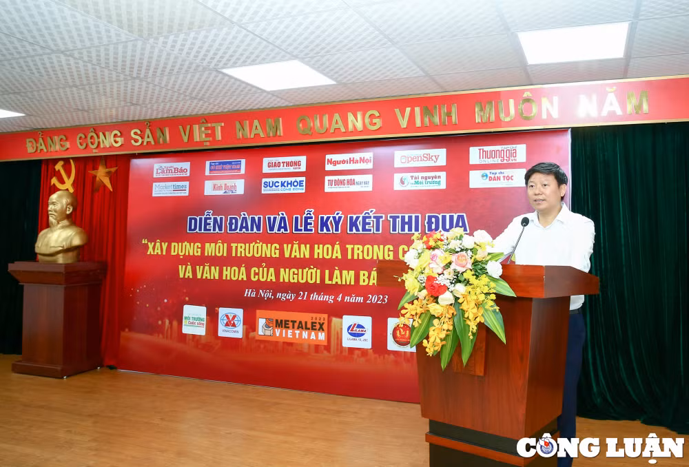 van hoa phai tu moi nguoi lam bao xay dung van hoa la xay dung con nguoi hinh 2