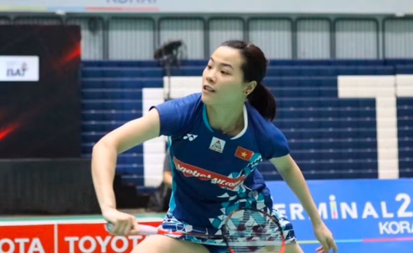 tay vot thuy linh dung chan tai vong 2 giai cau long chau a 2023 hinh 3