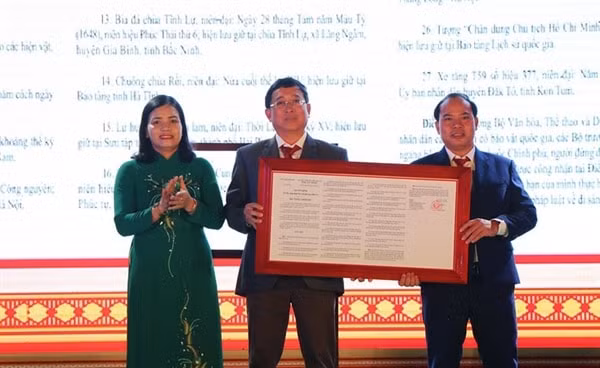 cong nhan bao vat quoc gia doi voi xe tang t59 so hieu 377 hinh 2
