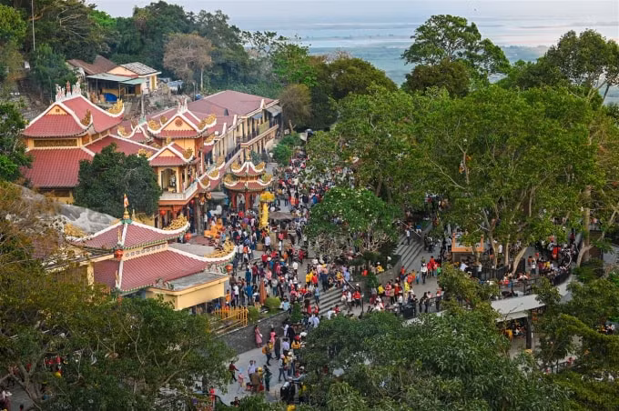 Chùa Bà.