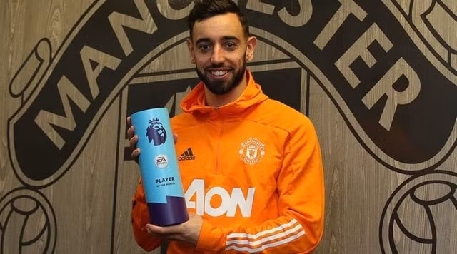 Fernandes nhận danh hiệu Cầu thủ xuất sắc nhất tháng 12 tại Premier League. Ảnh: internet