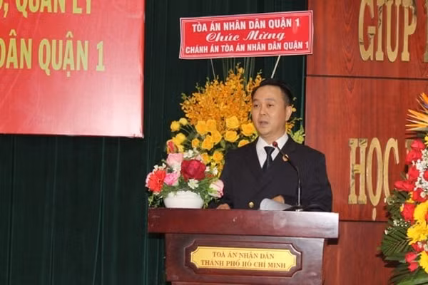 Chánh án TAND TP Thủ Đức Nguyễn Thành Vinh phát biểu nhận nhiệm vụ. Ảnh: SGGP
