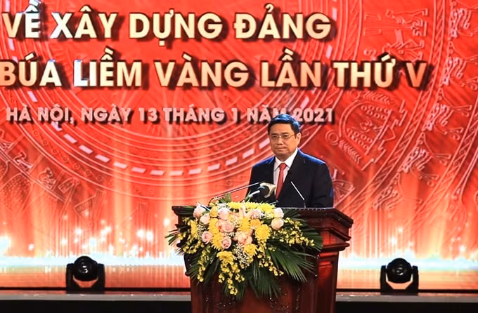 Trưởng ban Tổ chức Trung ương Phạm Minh Chính phát biểu tại lễ trao giải.