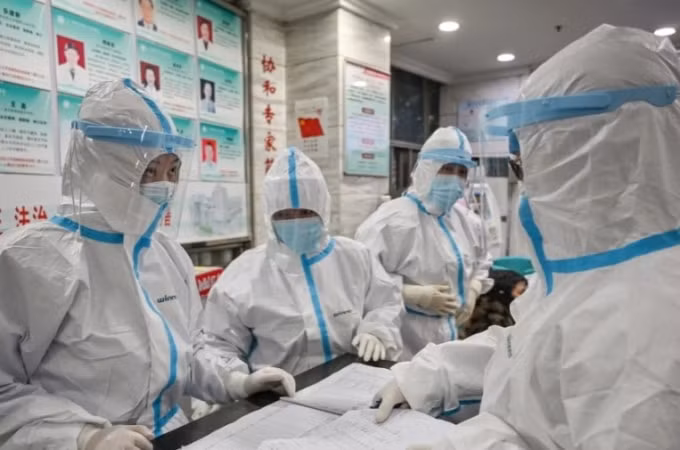 Nhóm chuyên gia của WHO dự kiến sẽ đến thăm Vũ Hán, nơi virus corona xuất hiện lần đầu tiên vào cuối năm 2019, vào ngày 14/1/2021 - Ảnh: Hector Retamal / AFP